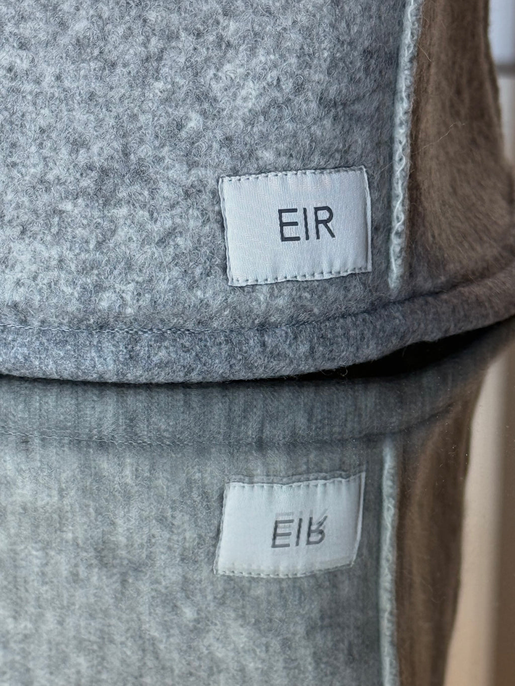 EIR studio 100% virgin wool sauna hat details