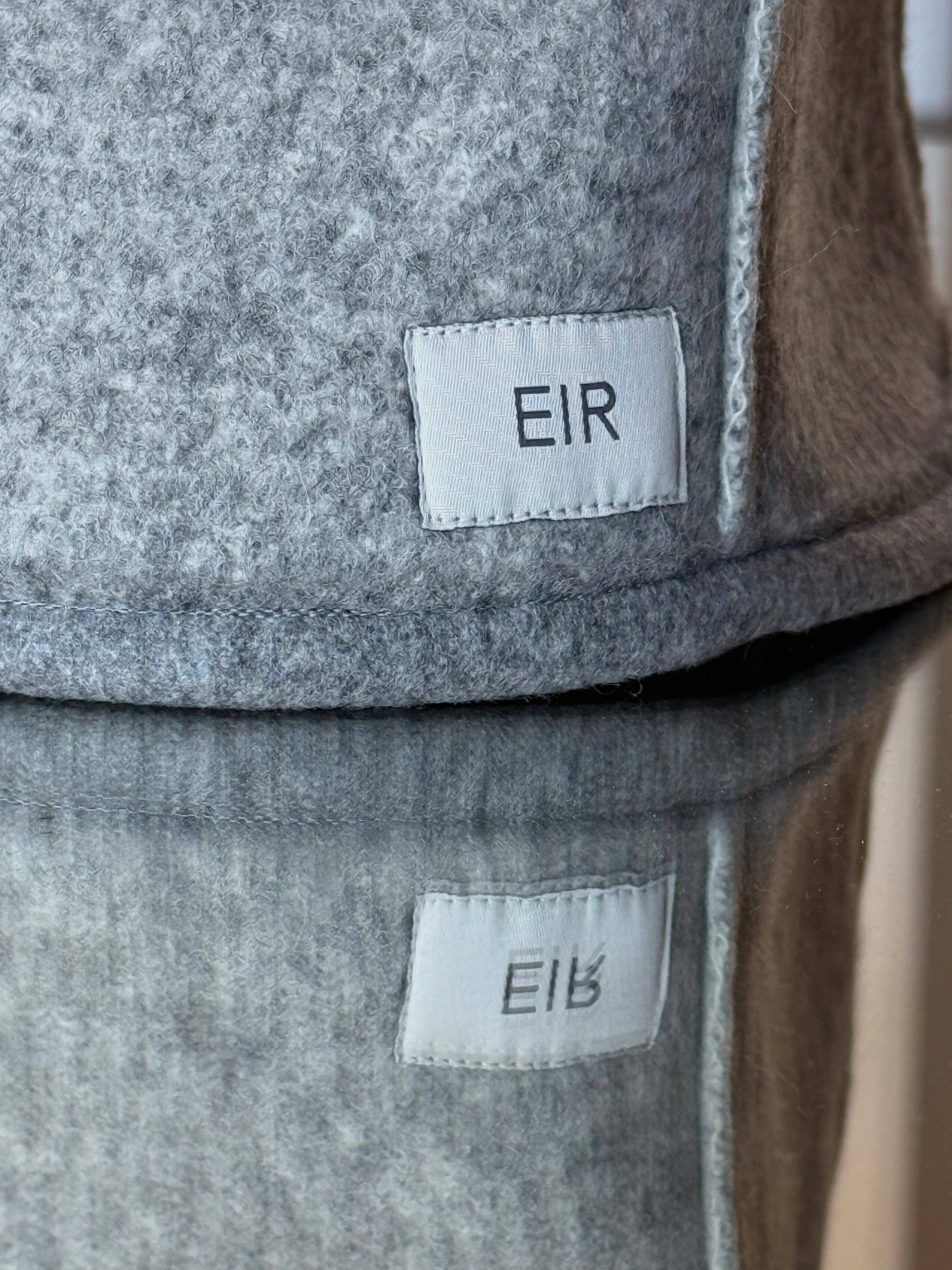 EIR studio 100% virgin wool sauna hat details