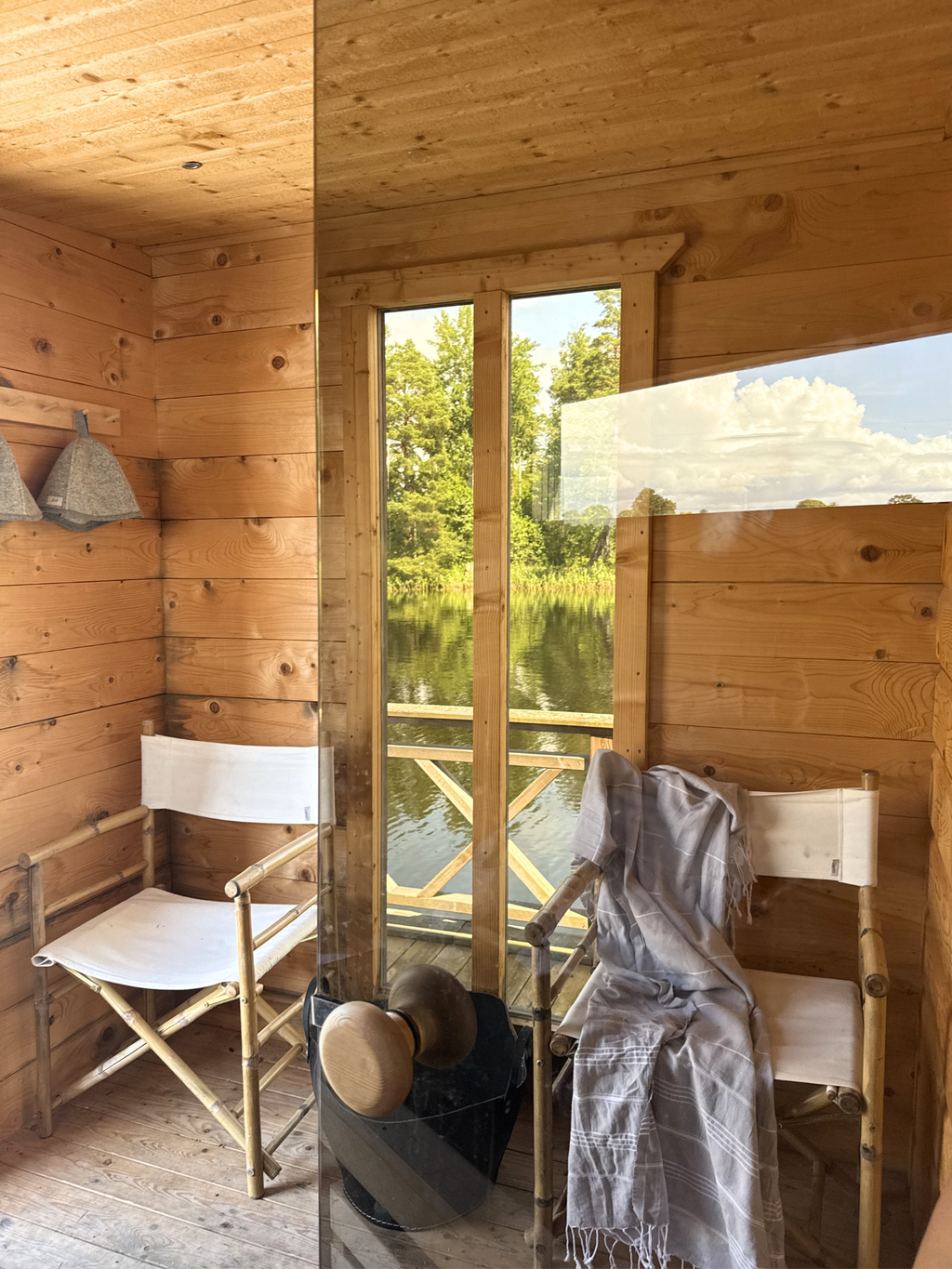 EIR studio lifestyle photo showing hammam towel and sauna hat